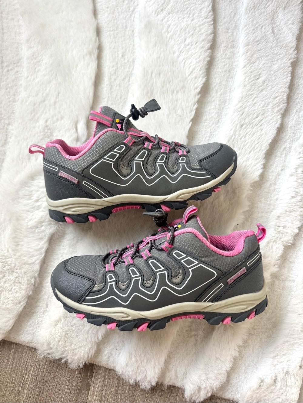 UOVO Kids Waterproof Hiking and Trail Running Sneakers in Grey Rose